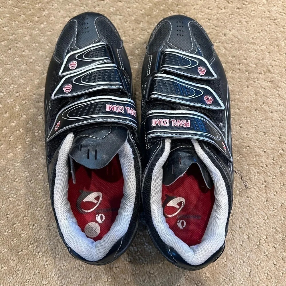 Pearl Izumi Cycling Shoes with Clips